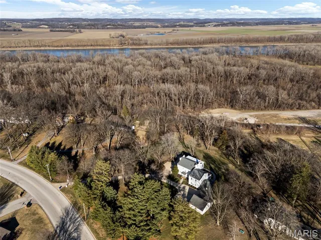 $1,395,000 | 1 Southpoint Place, Washington, MO 63090