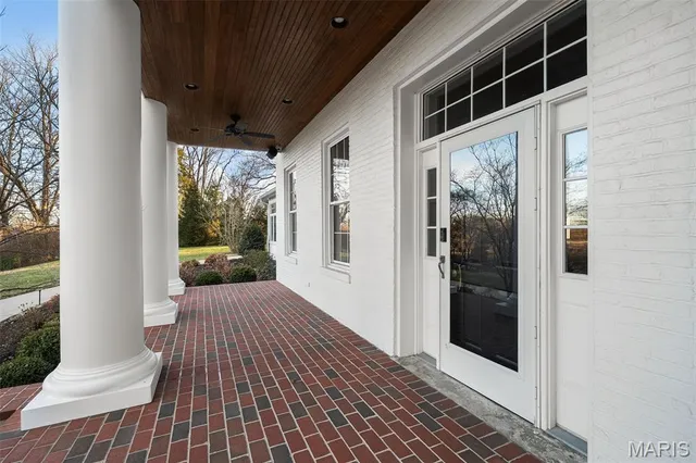 $1,395,000 | 1 Southpoint Place, Washington, MO 63090