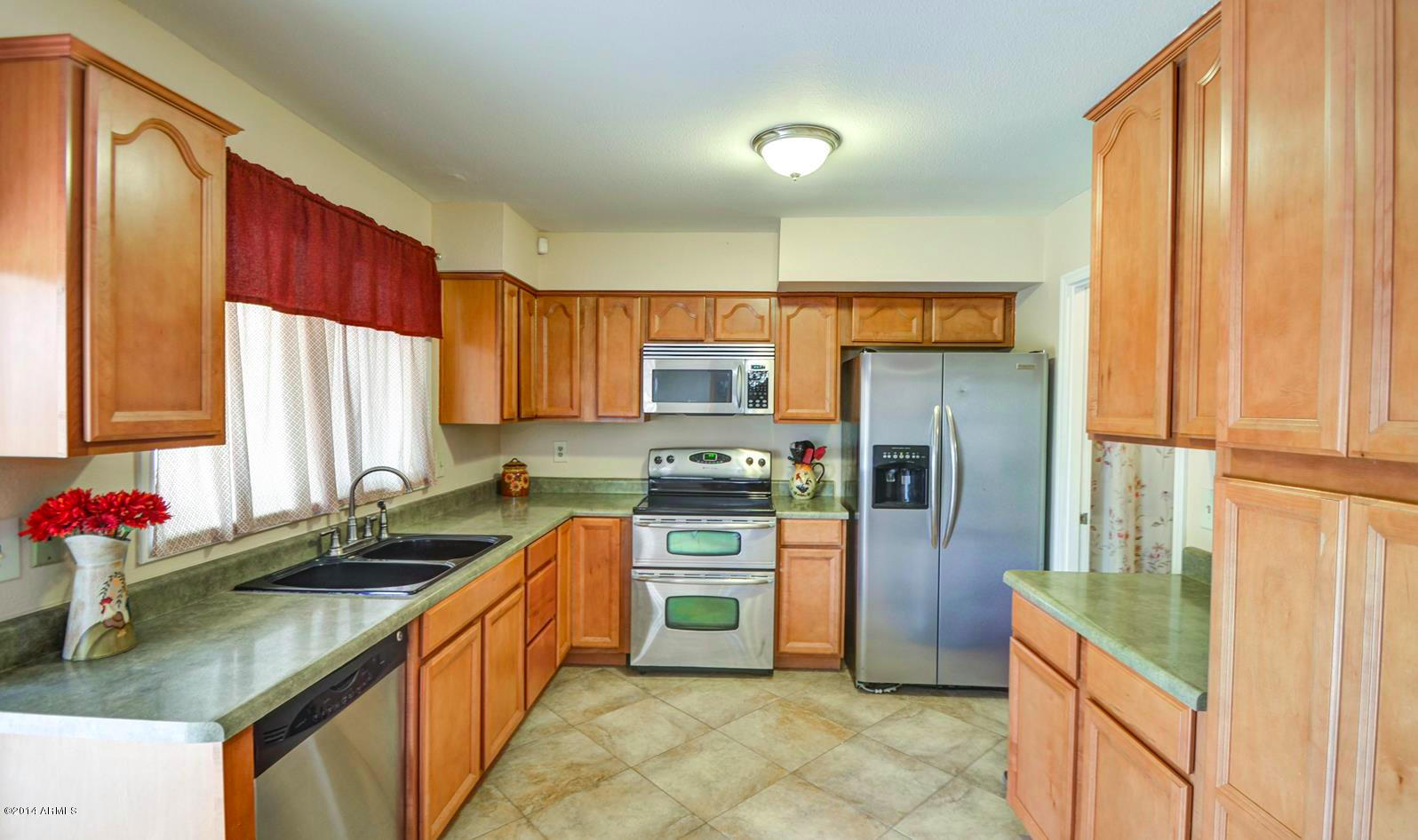 2519 West Vineyard Road Tempe, AZ 85282 - Photo 11 of 50 kitchen-1