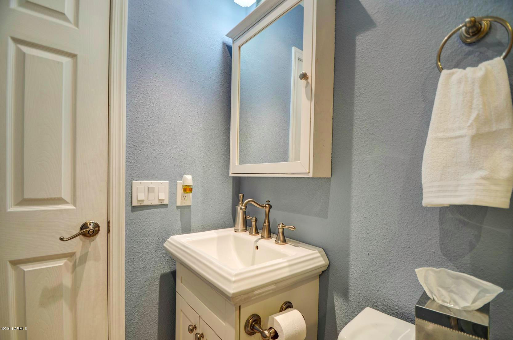 2519 West Vineyard Road Tempe, AZ 85282 - Photo 27 of 50 bathroom 2-pic 2