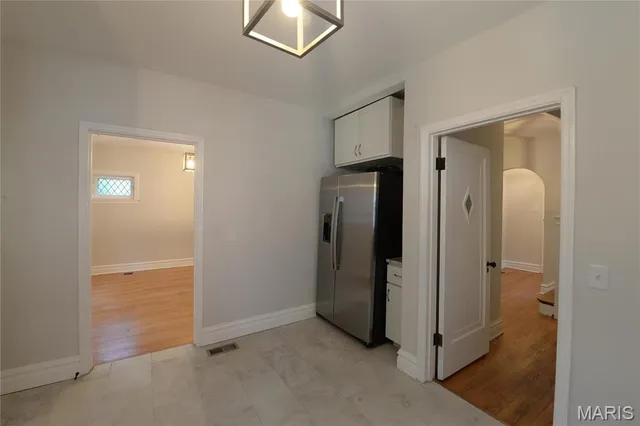 $2,595 | 7342 Carleton Avenue, University City, MO 63130