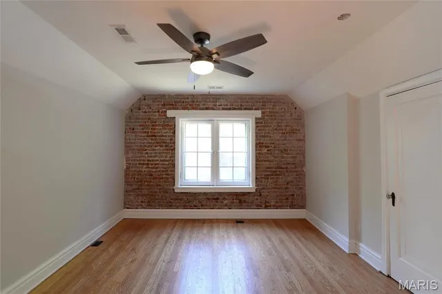 $2,595 | 7342 Carleton Avenue, University City, MO 63130