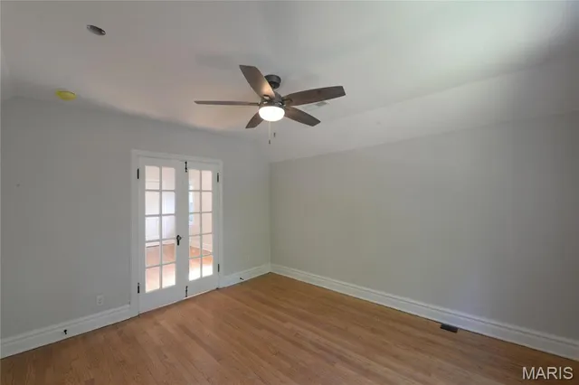 $2,595 | 7342 Carleton Avenue, University City, MO 63130