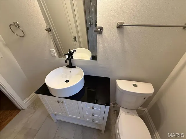 $2,595 | 7342 Carleton Avenue, University City, MO 63130