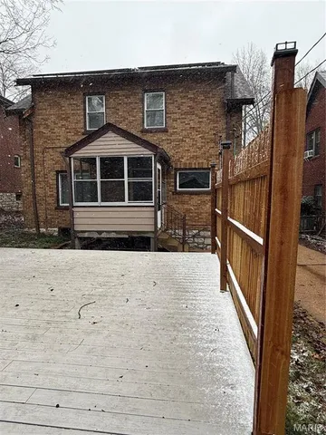 $2,595 | 7342 Carleton Avenue, University City, MO 63130