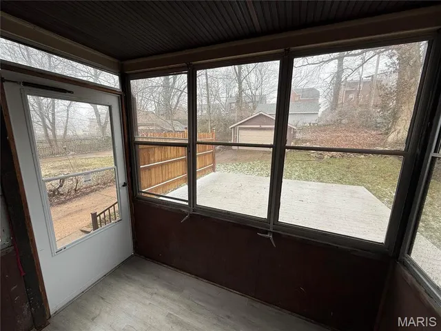 $2,595 | 7342 Carleton Avenue, University City, MO 63130