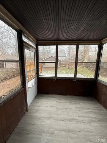 $2,595 | 7342 Carleton Avenue, University City, MO 63130