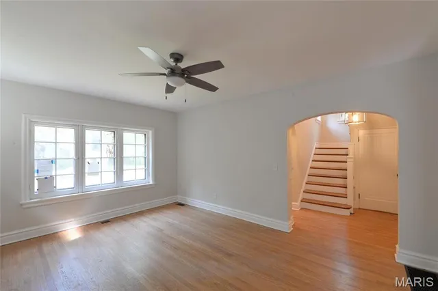 $2,595 | 7342 Carleton Avenue, University City, MO 63130