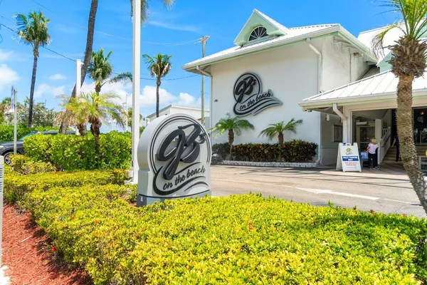 $3,690 | 842 Southeast 19th Avenue, Unit 103, Deerfield Beach, FL 33441