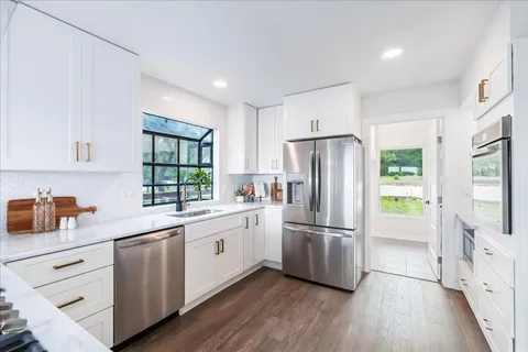 $1,099,000 | 5203 Cueva Drive, Austin, TX 78738
