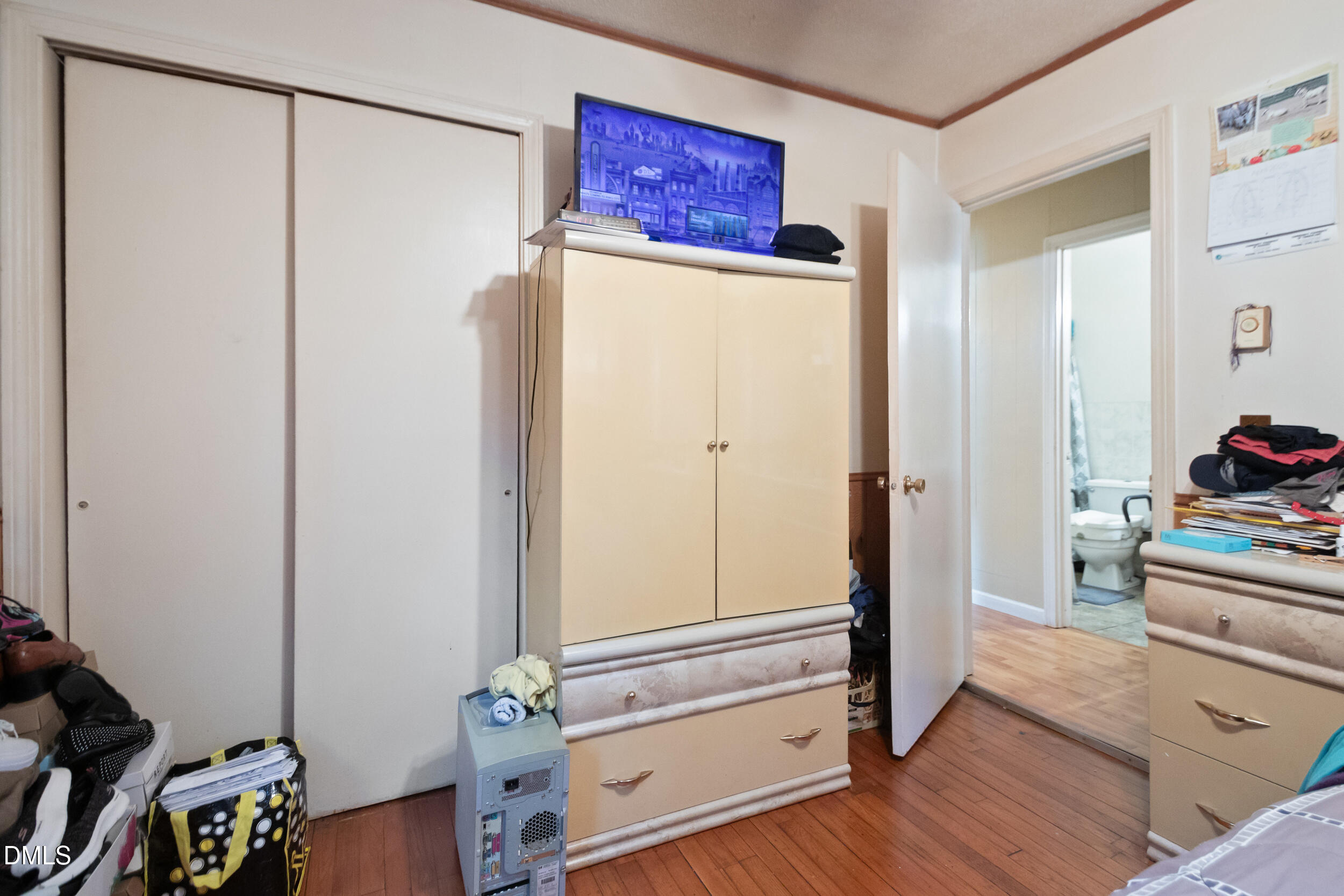 811 Jones Lester Road Roxboro, NC 27574 - Photo 21 of 27 a view of a hallway with workspace