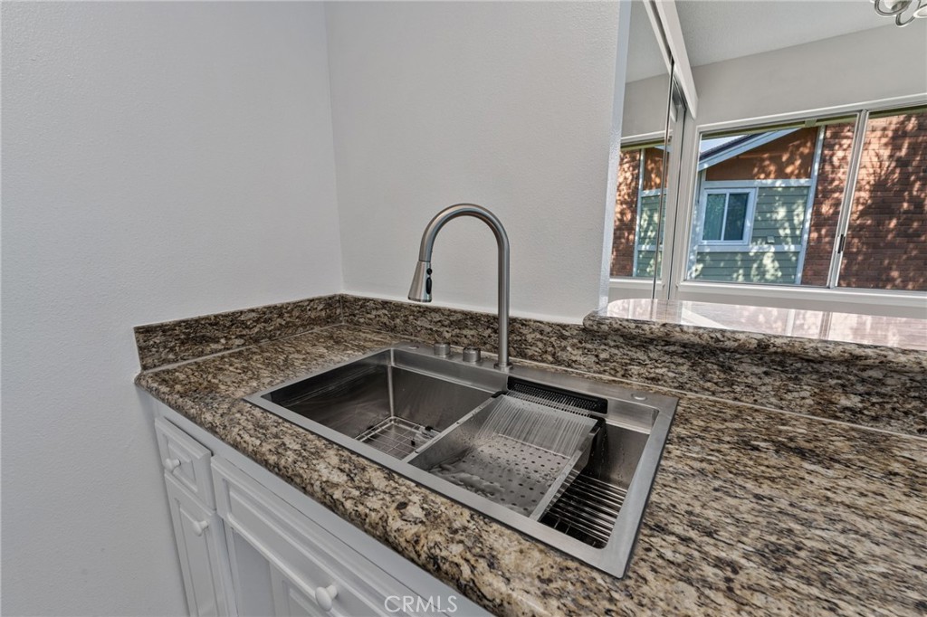 16040 Leffingwell Road, Unit 30 Whittier, CA 90603 - Photo 11 of 30 Kitchen