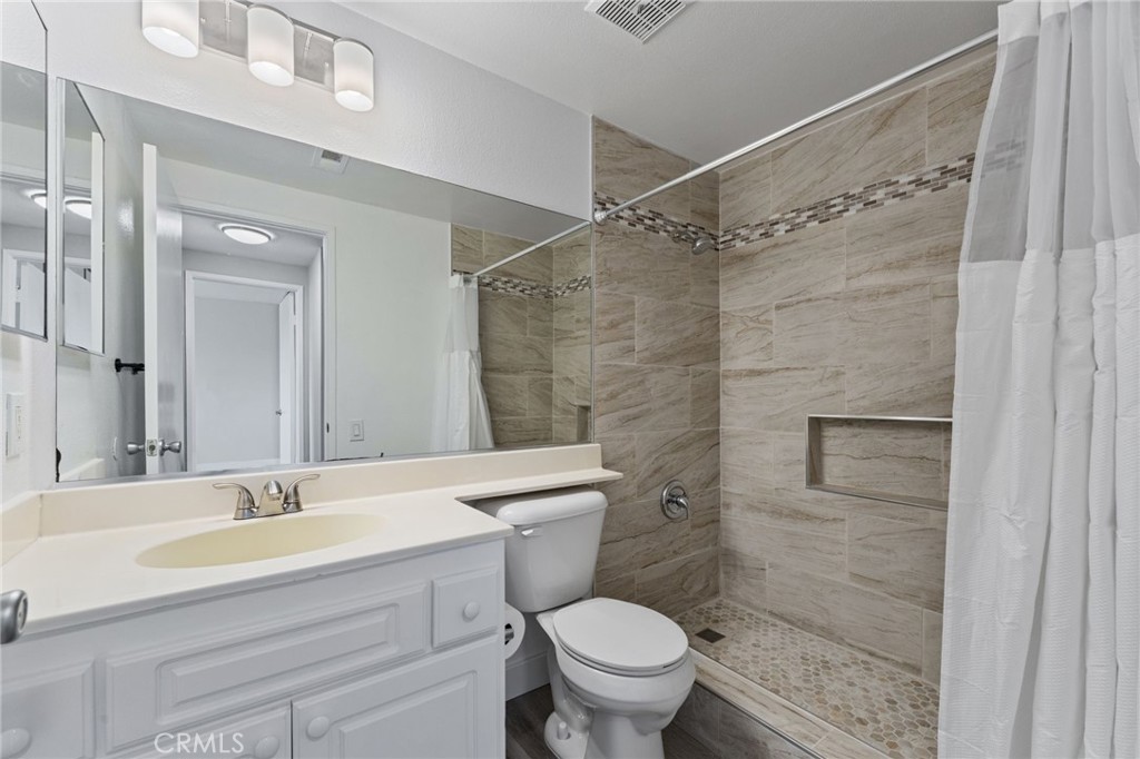 16040 Leffingwell Road, Unit 30 Whittier, CA 90603 - Photo 18 of 30 Bathroom 1