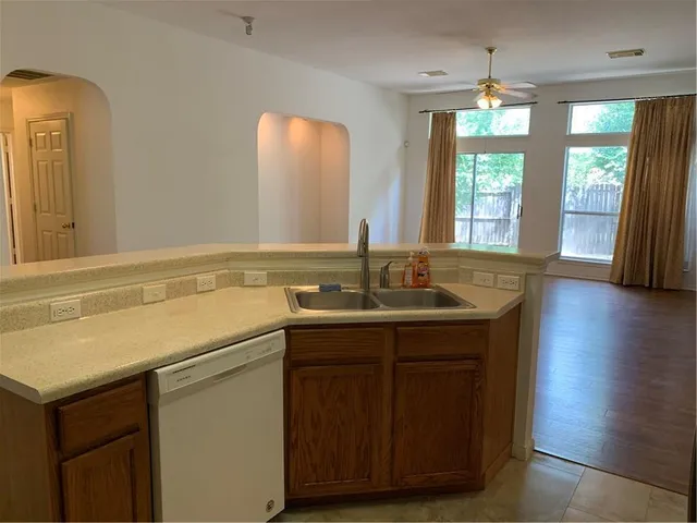 $2,495 | 5836 Lomita Verde Circle, Austin, TX 78749