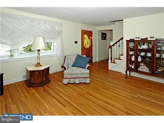 150 Wood Road Springfield, PA 19064 - Photo 3 of 12 Living Room