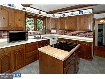 150 Wood Road Springfield, PA 19064 - Photo 4 of 12 Kitchen