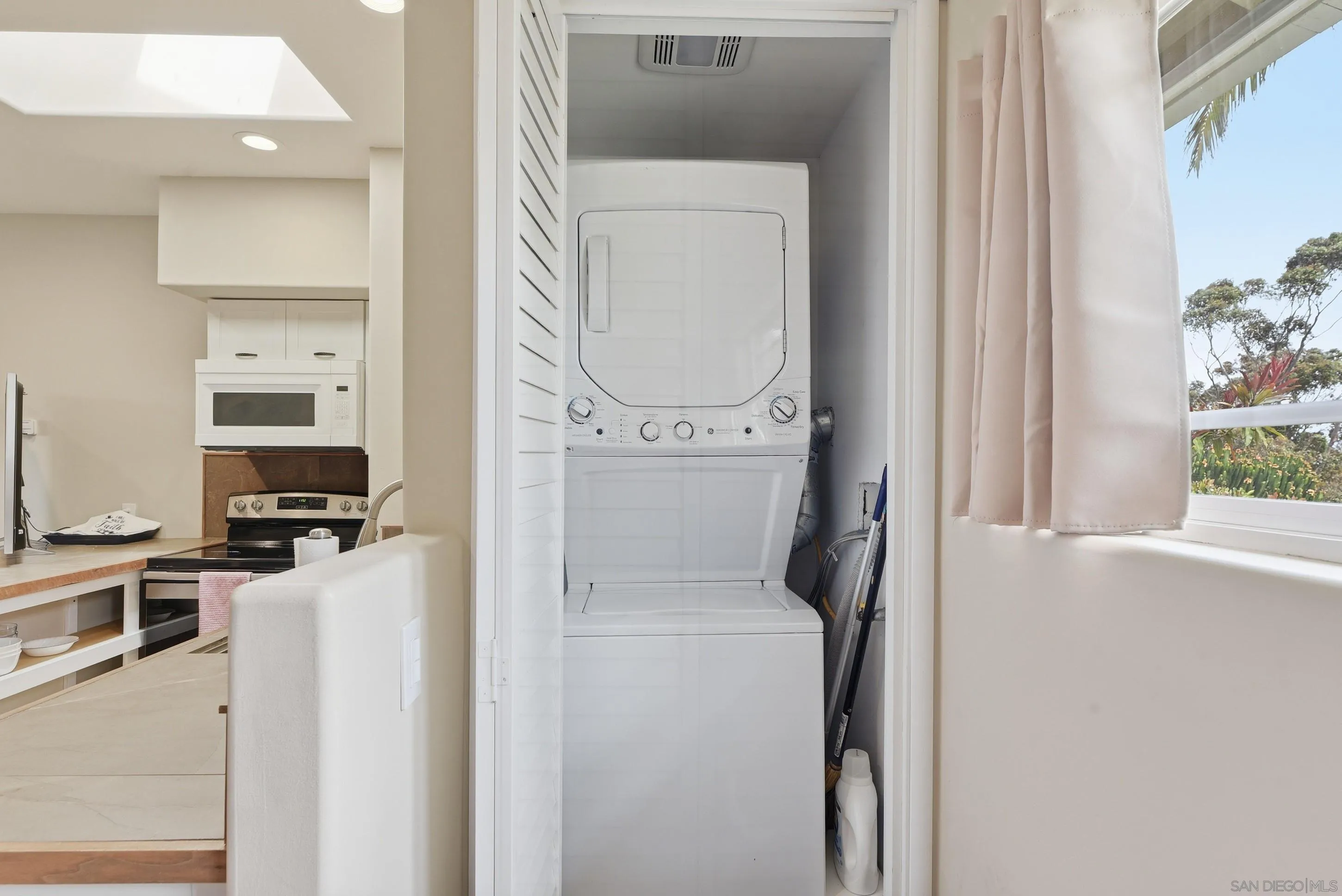 2275-77 Cameo Road Carlsbad, CA 92008 - Photo 47 of 60