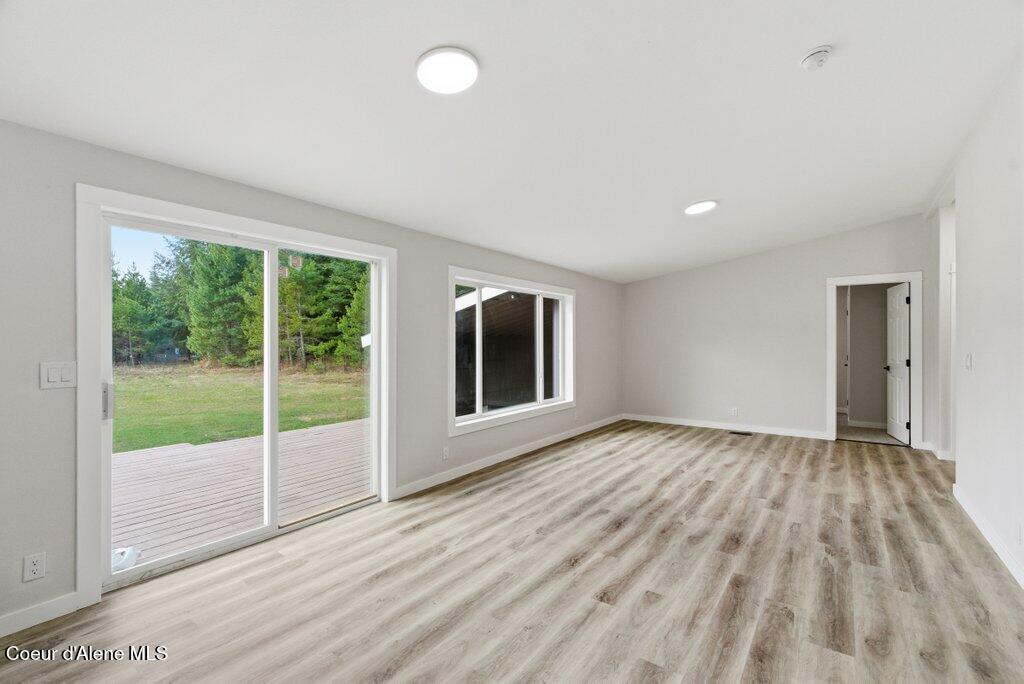 293 Sitting Bull Road Sandpoint, ID 83864 - Photo 14 of 49 035-293SittingBullRoadRoad-Sandpoint-ID-