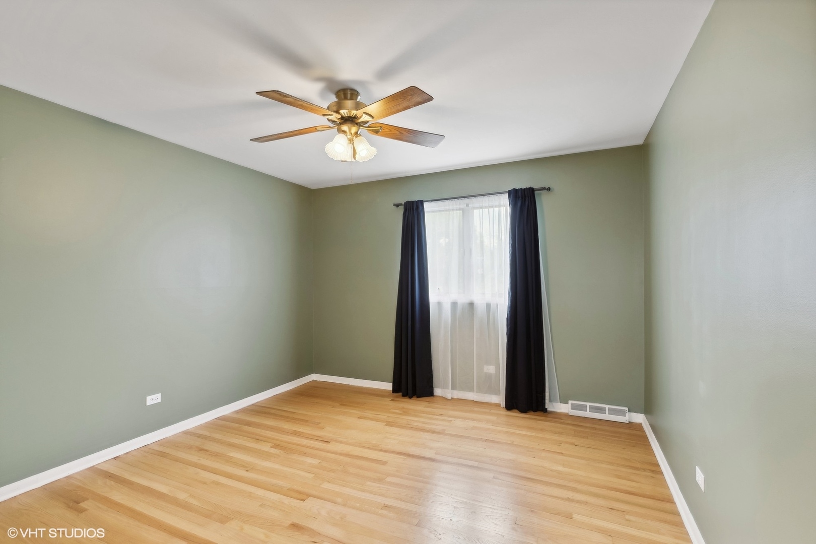 15300 Walnut Road Oak Forest, IL 60452 - Photo 18 of 31 Gallery Image 18