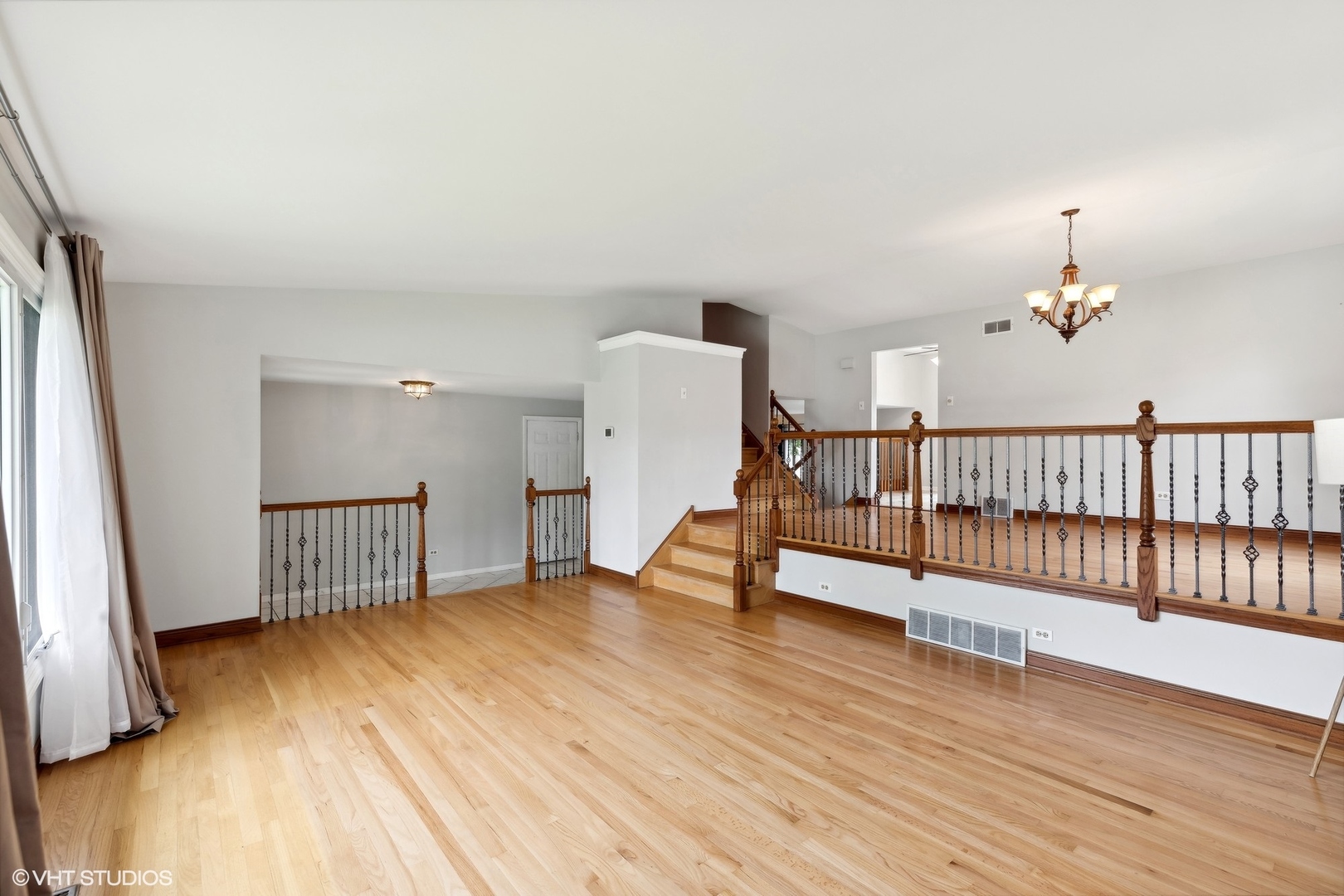 15300 Walnut Road Oak Forest, IL 60452 - Photo 4 of 31 Gallery Image 4