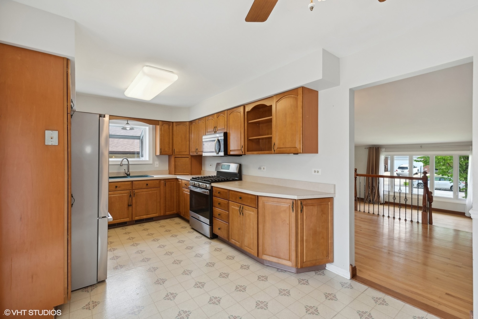 15300 Walnut Road Oak Forest, IL 60452 - Photo 6 of 31 Gallery Image 6