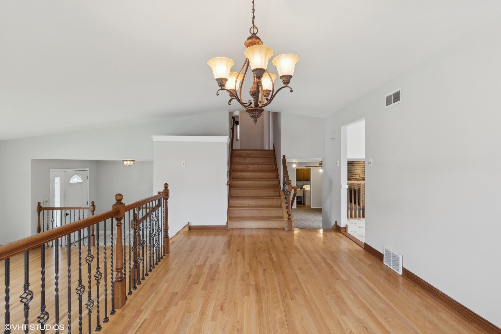 15300 Walnut Road Oak Forest, IL 60452 - Photo 9 of 31 Gallery Image 9