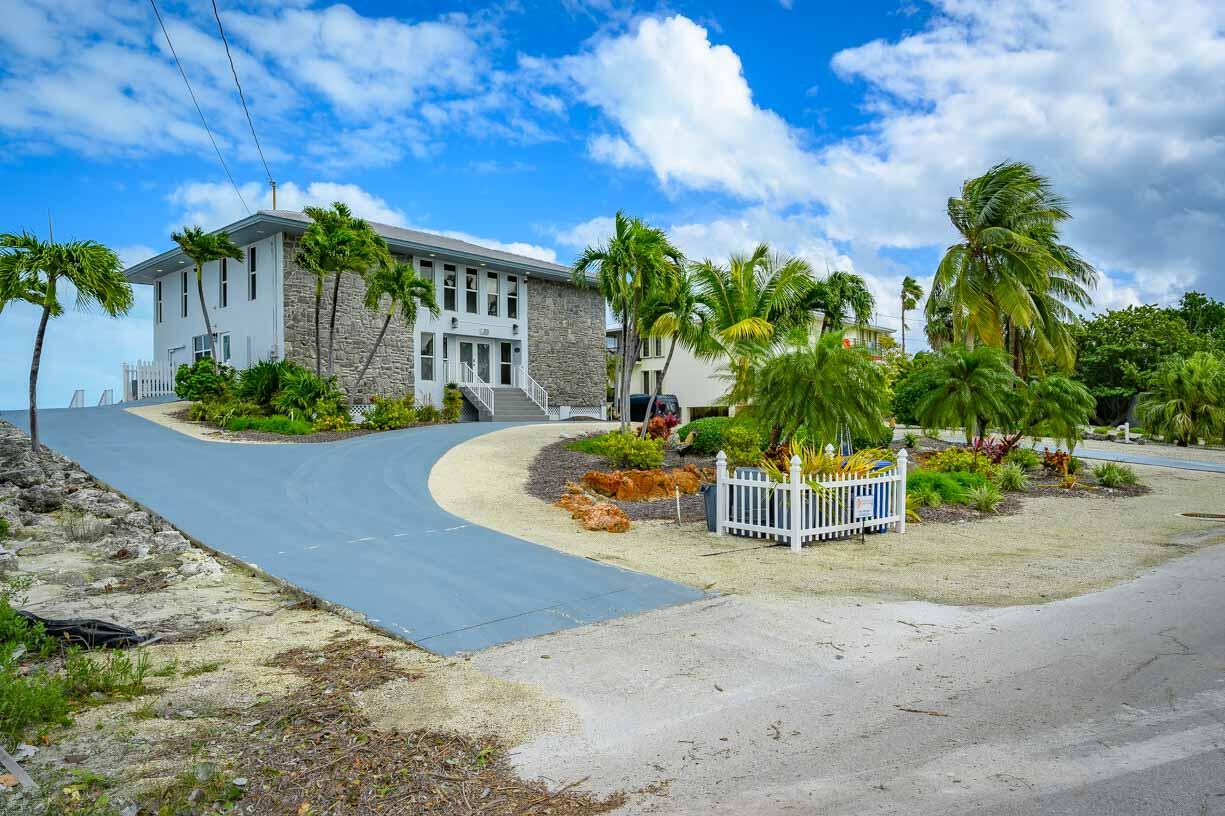 82 Tingler Lane Marathon, FL 33050 - Photo 41 of 54 Front of House