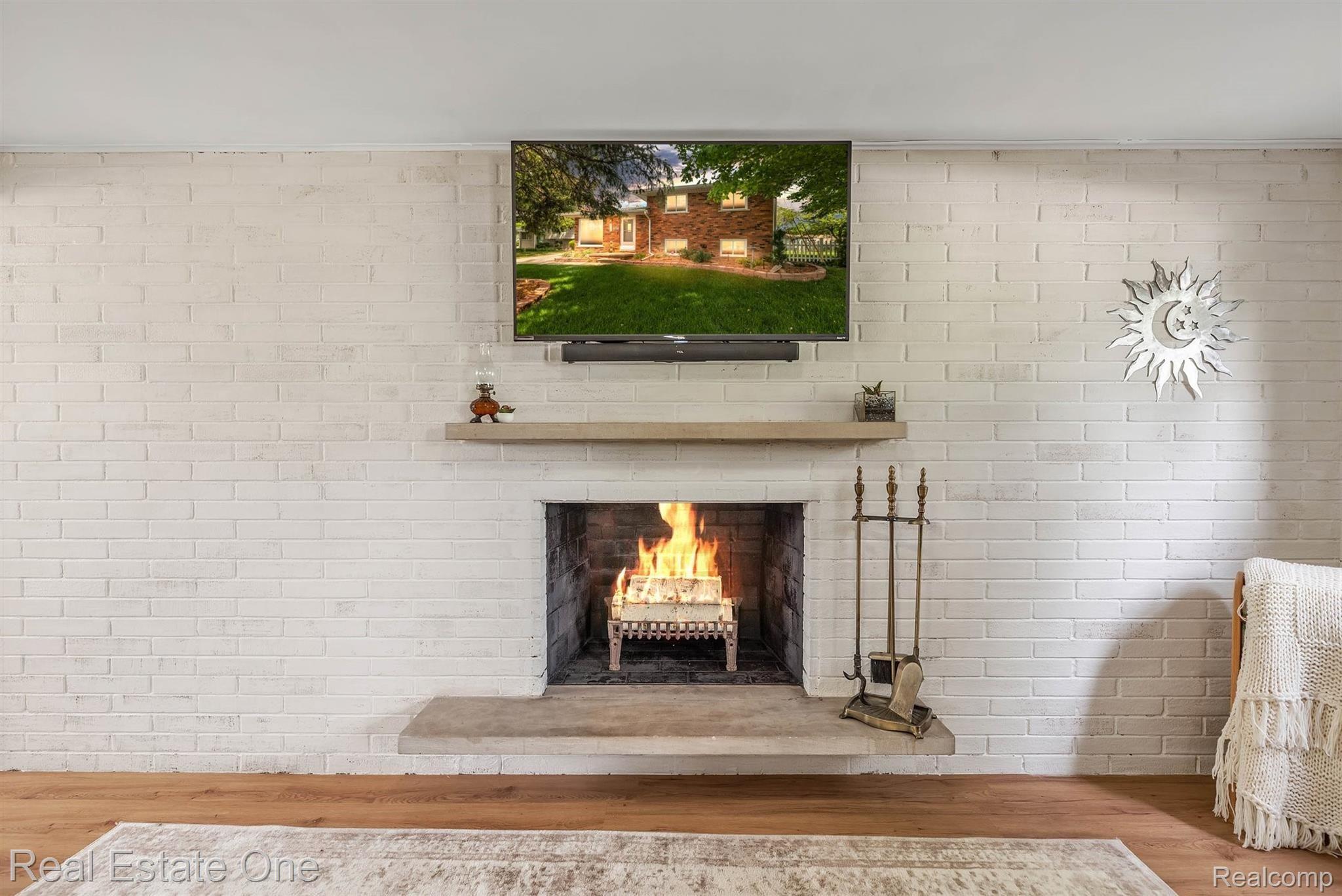 3024 Starr Road Royal Oak, MI 48073 - Photo 30 of 42 31-3024 Starr Rd-WindowStill-Real-Estate-Photography-31.jpg