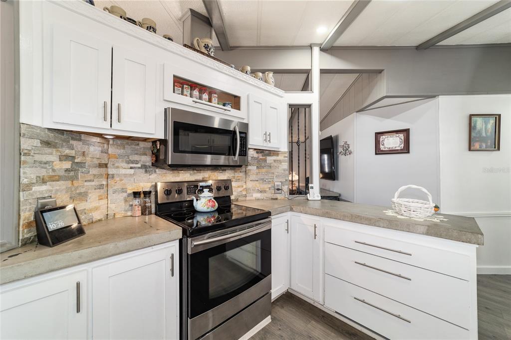 9529 Southwest 30th Terrace Ocala, FL 34476 - Photo 38 of 80