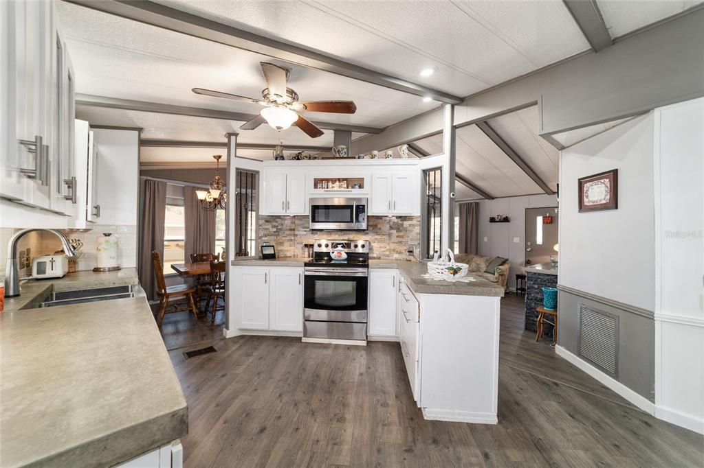 9529 Southwest 30th Terrace Ocala, FL 34476 - Photo 39 of 80