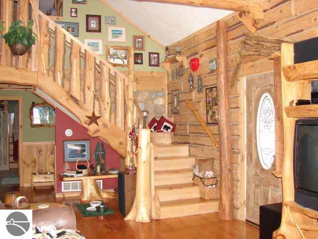 16979 Rudman Road Thompsonville, MI 49683 - Photo 8 of 24 1711907-7.JPG