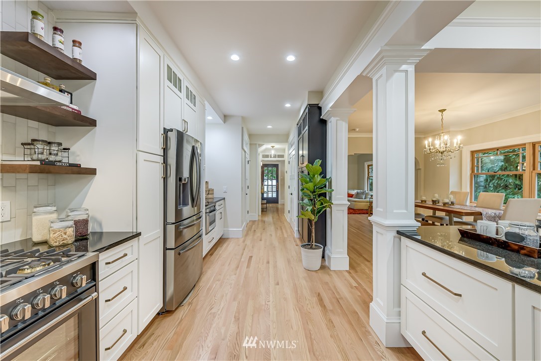2447 4th Avenue West Seattle, WA 98119 - Photo 16 of 40