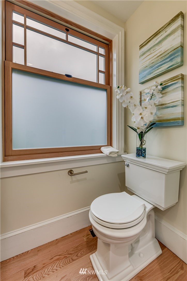2447 4th Avenue West Seattle, WA 98119 - Photo 17 of 40