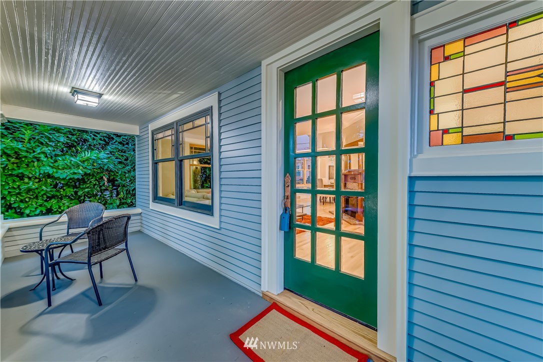 2447 4th Avenue West Seattle, WA 98119 - Photo 3 of 40