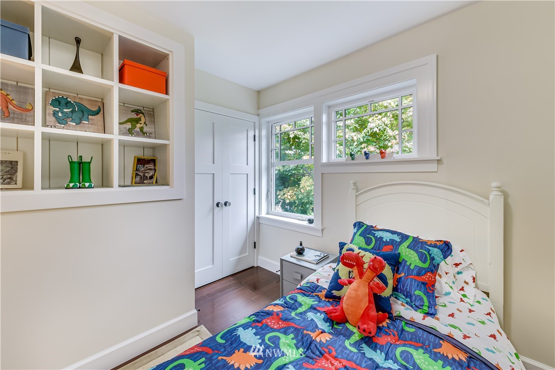 2447 4th Avenue West Seattle, WA 98119 - Photo 25 of 40