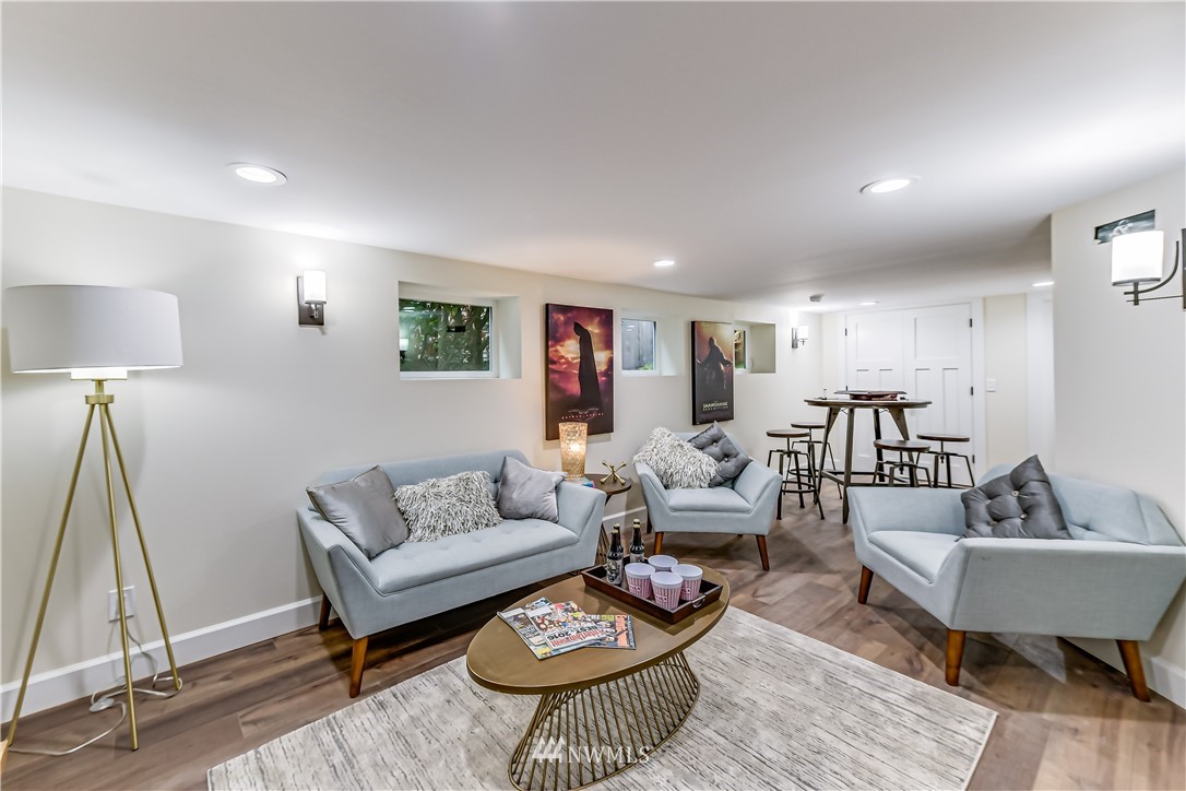 2447 4th Avenue West Seattle, WA 98119 - Photo 28 of 40