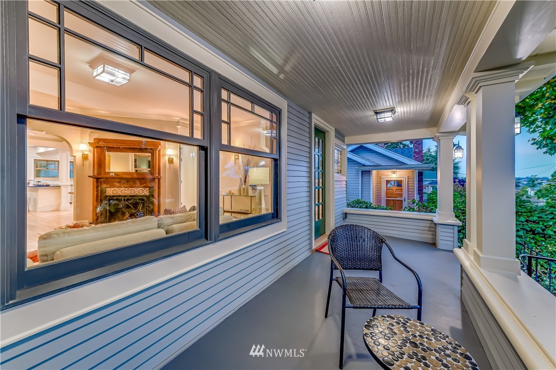 2447 4th Avenue West Seattle, WA 98119 - Photo 4 of 40
