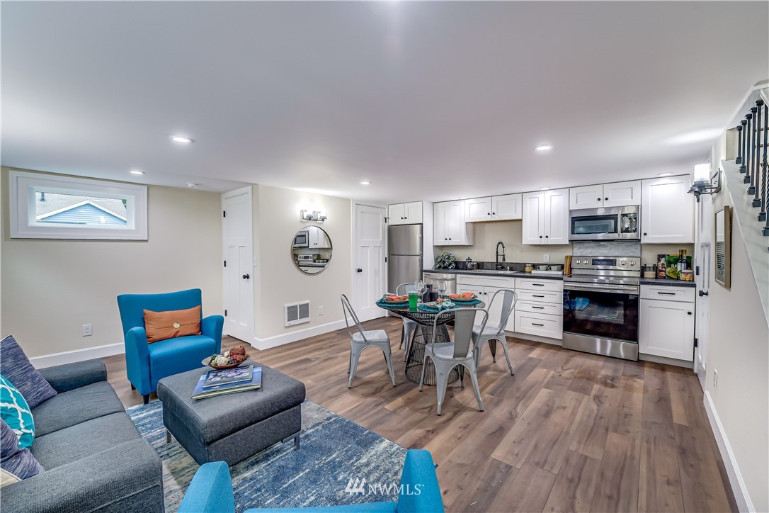 2447 4th Avenue West Seattle, WA 98119 - Photo 34 of 40