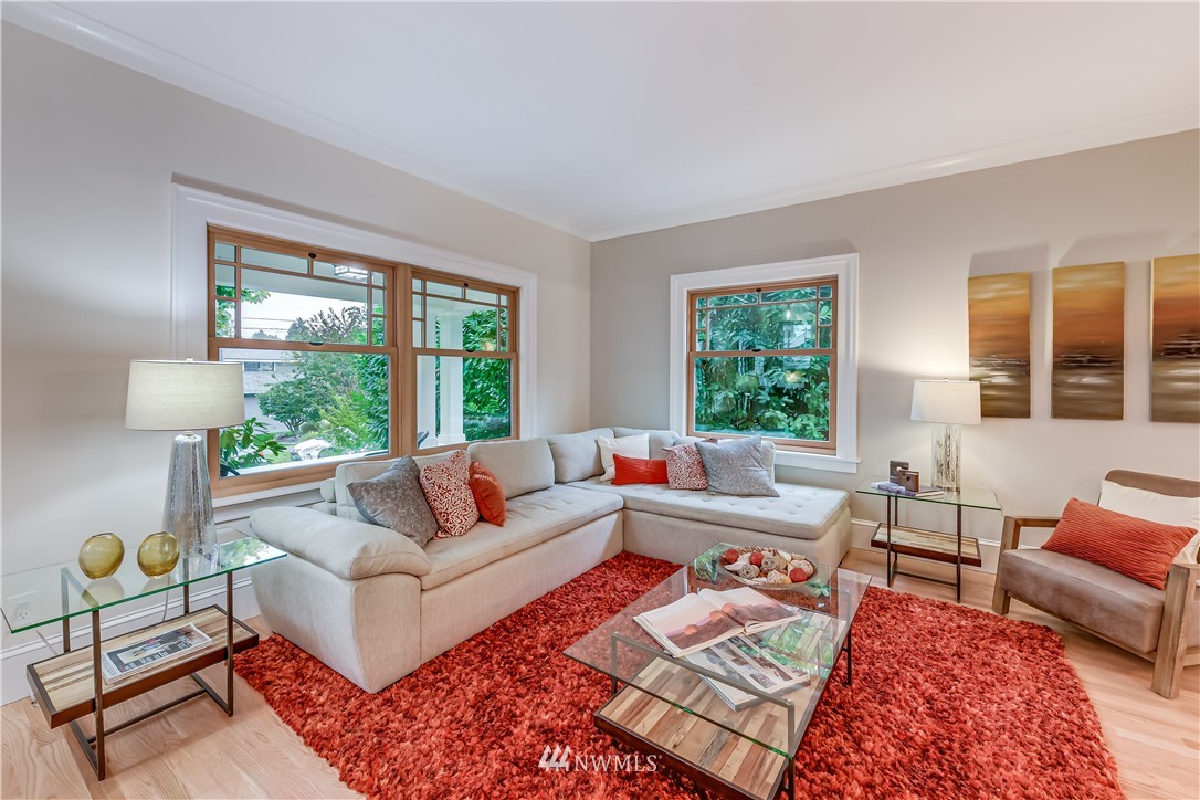 2447 4th Avenue West Seattle, WA 98119 - Photo 8 of 40