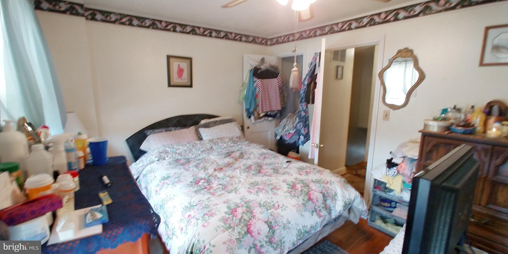 385 Marydell Road Baltimore, MD 21229 - Photo 15 of 29 Rear Bedroom