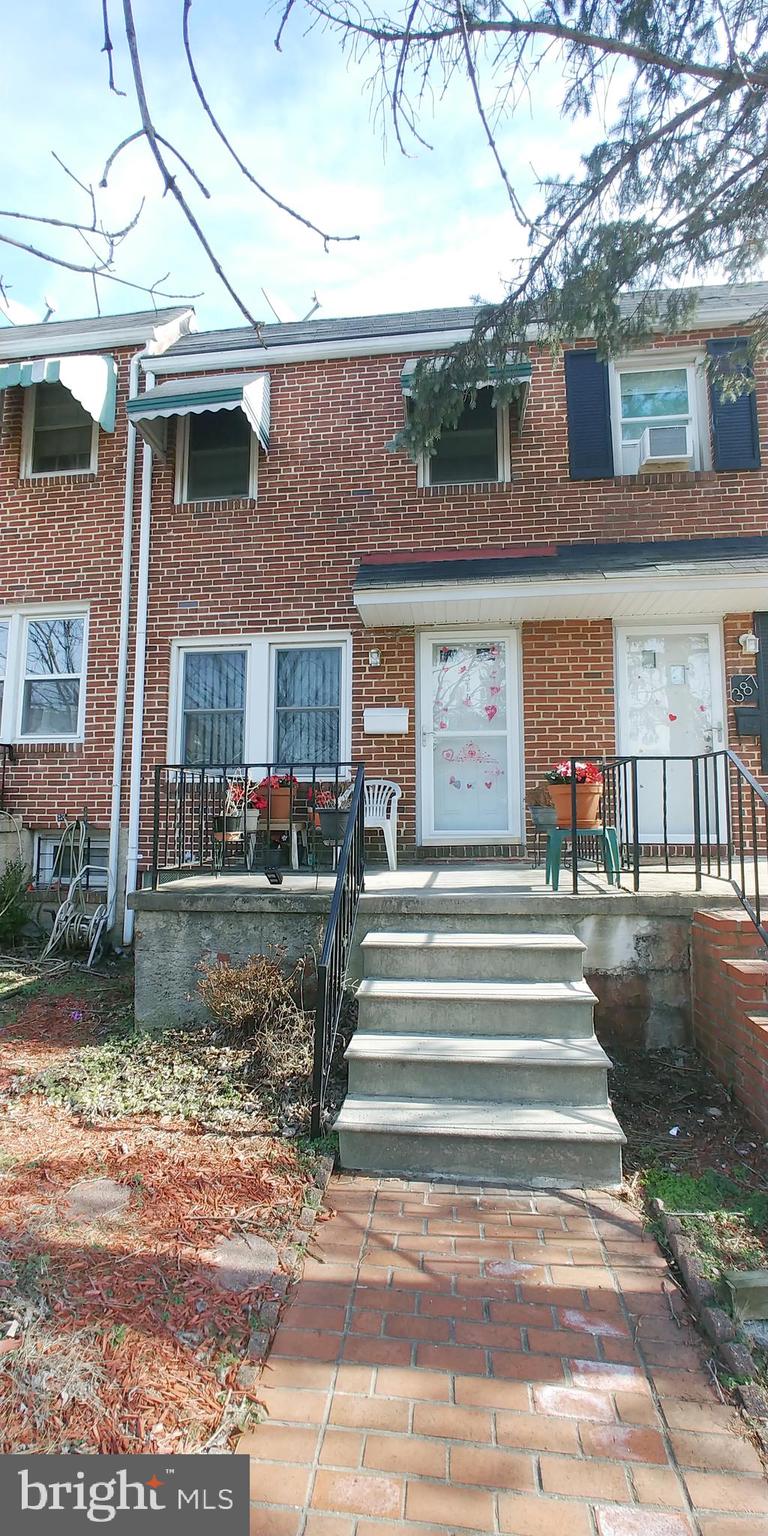 385 Marydell Road Baltimore, MD 21229 - Photo 3 of 29 Front