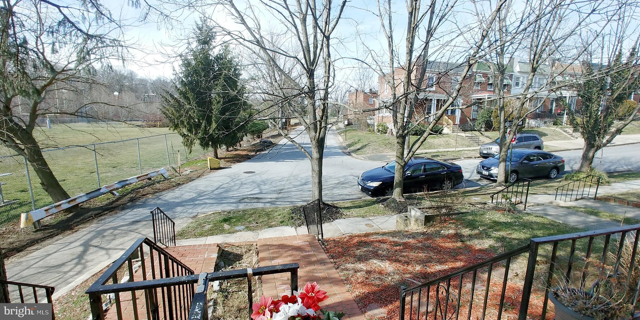 385 Marydell Road Baltimore, MD 21229 - Photo 5 of 29 Front porch view