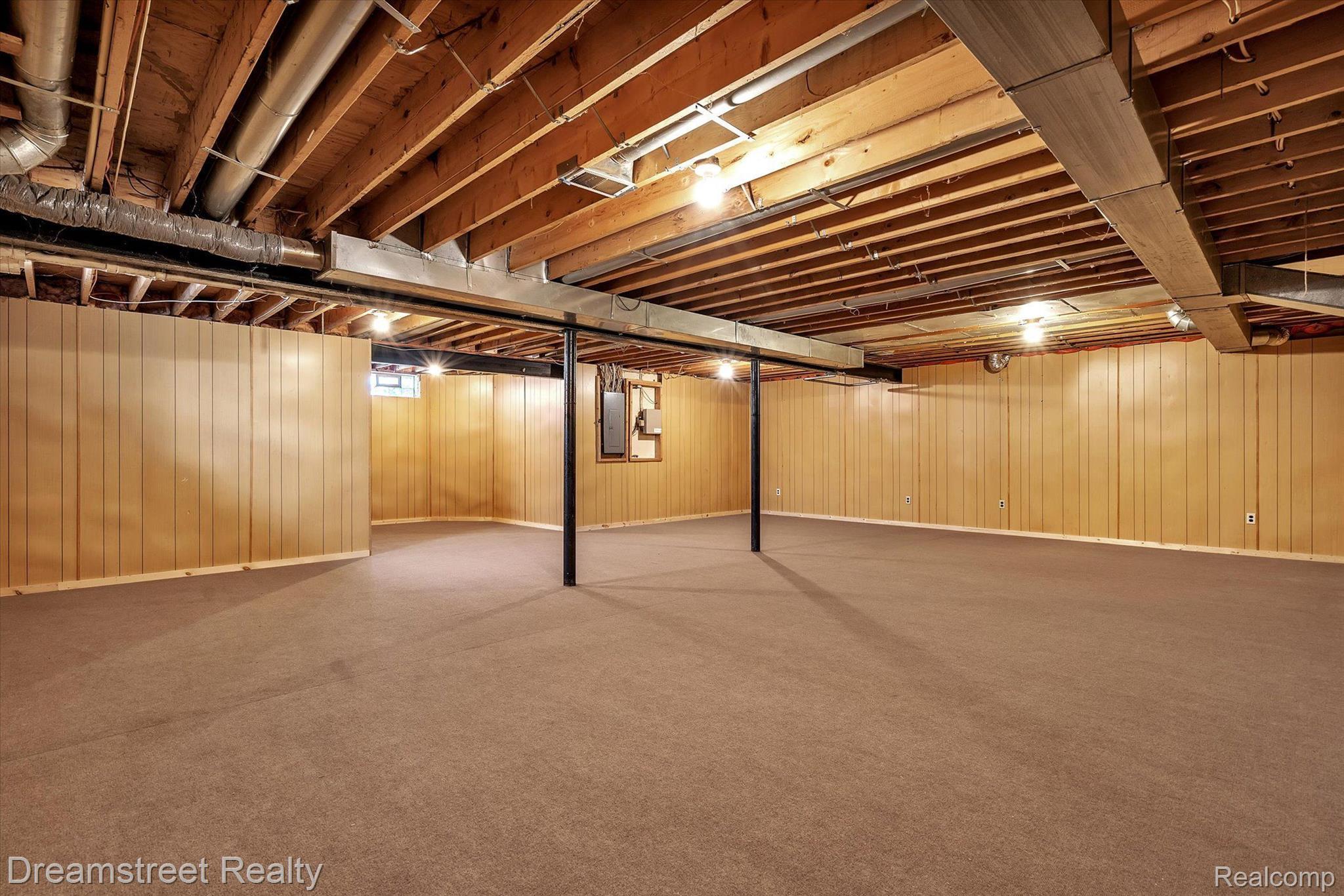 25900 Clark Road New Boston, MI 48164 - Photo 35 of 44 Gallery Image 35