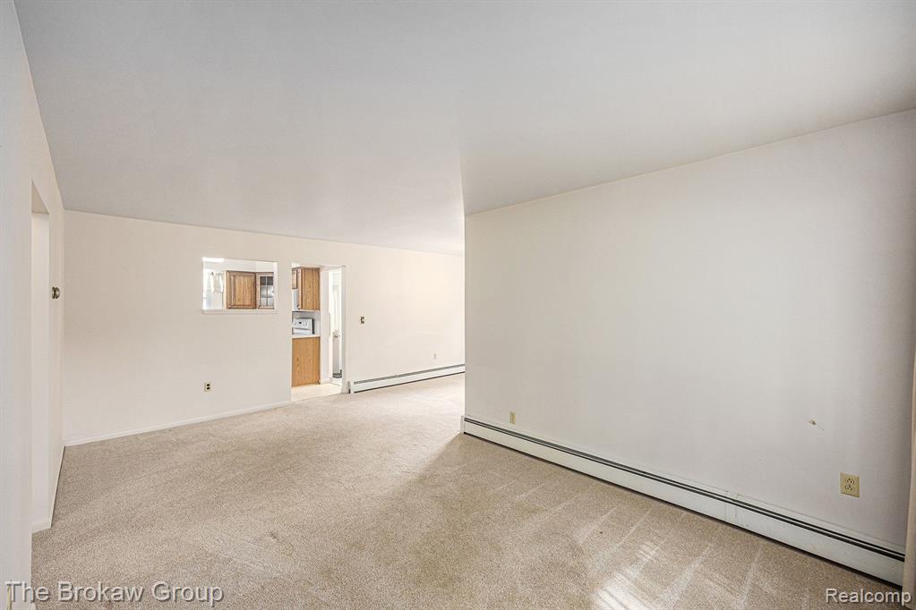 2724 Harrison Avenue Rochester Hills, MI 48307 - Photo 7 of 20