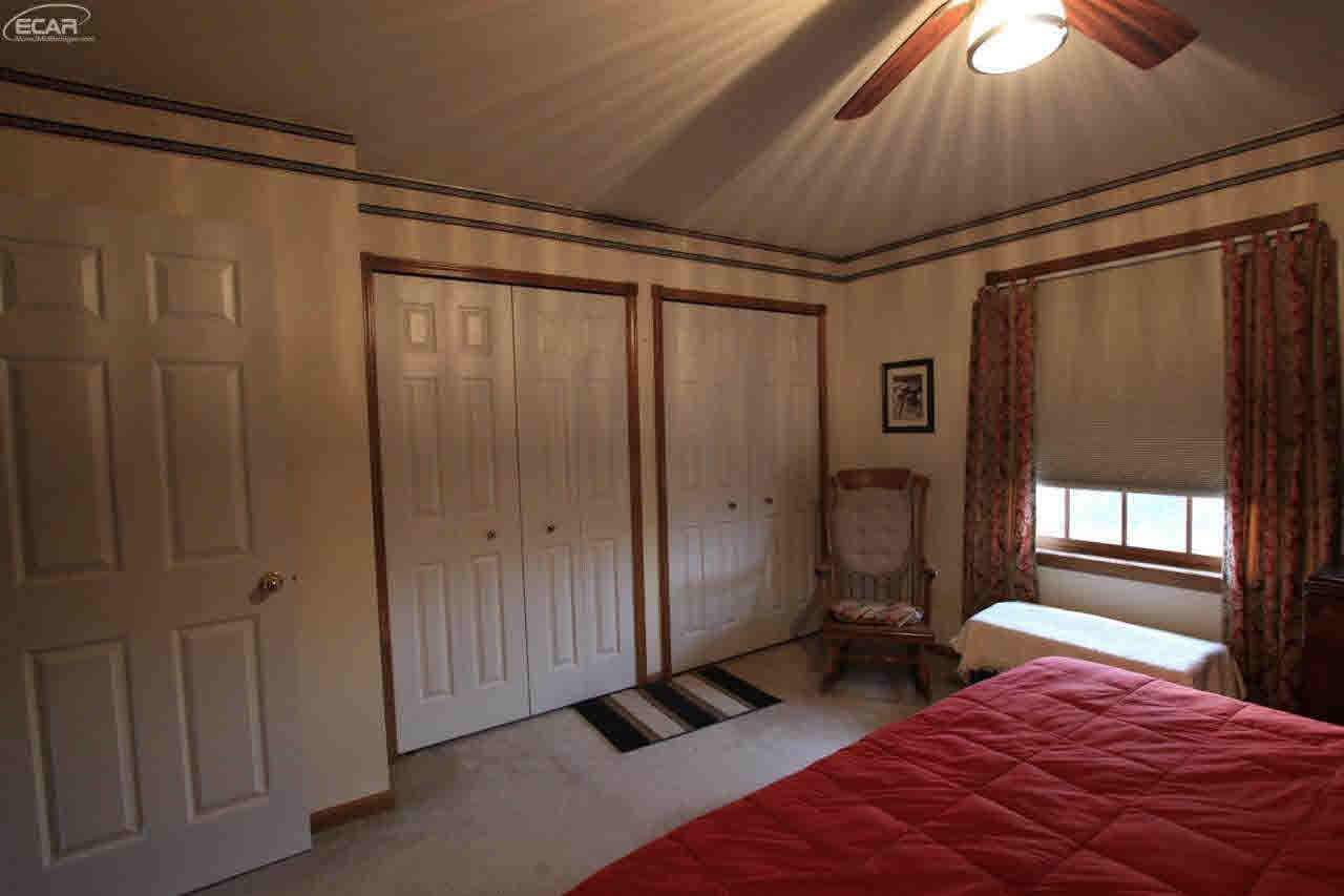 13253 Pierce Road Byron, MI 48418 - Photo 9 of 36 21264431-8.JPG