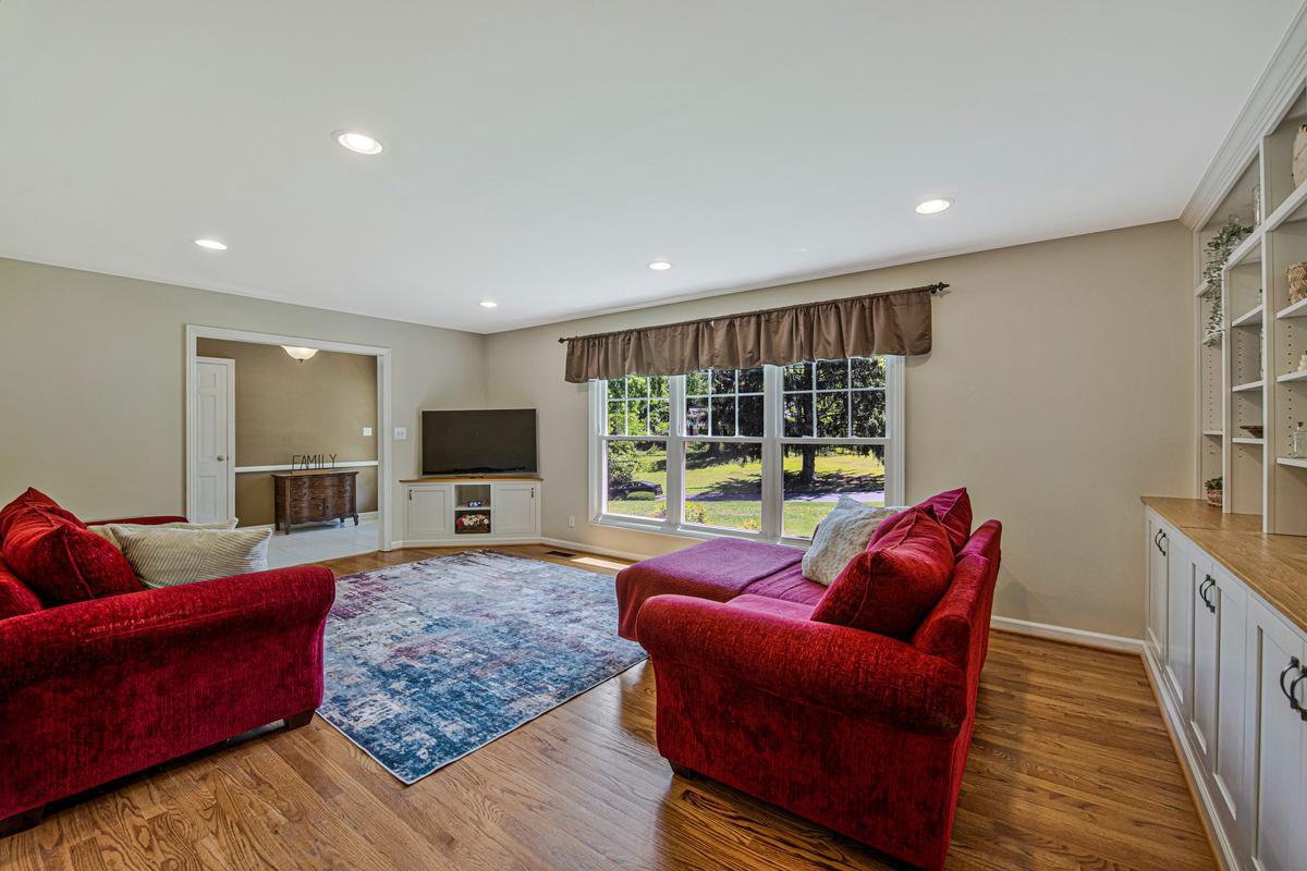 1008 Timber Trail Road Baltimore, MD 21286 - Photo 6 of 47 Bright and inviting living space with views.