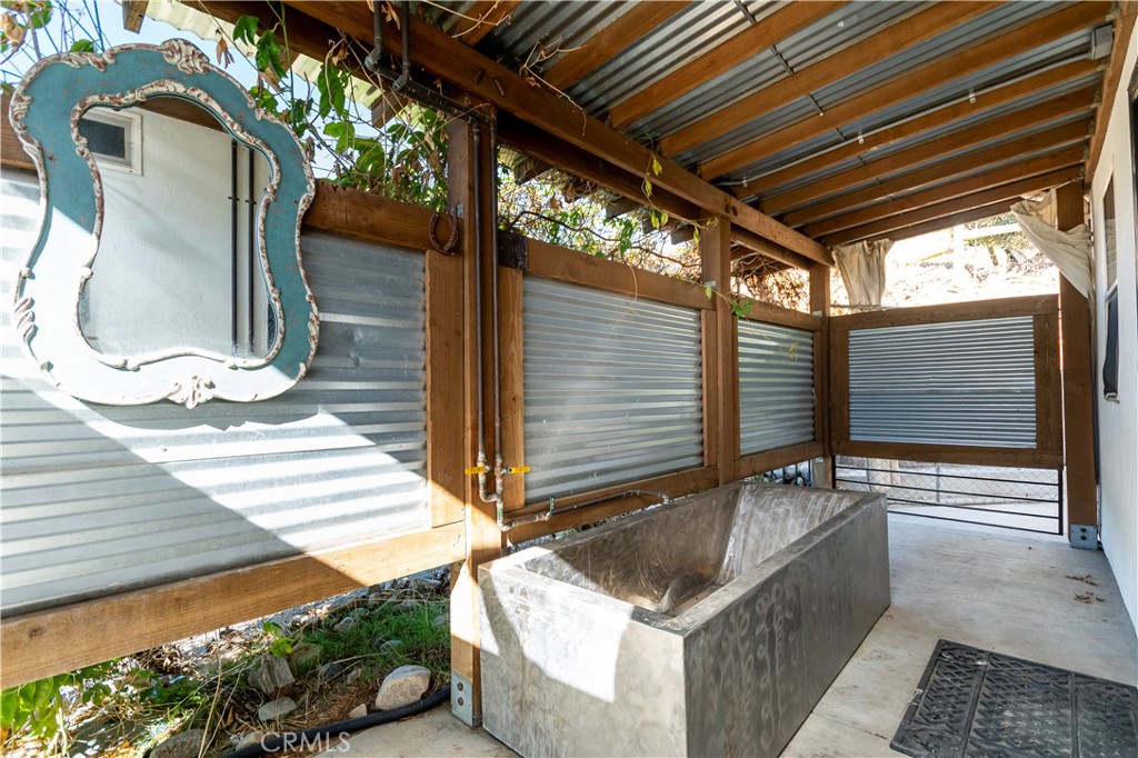 10161 Foothill Boulevard Sylmar, CA 91342 - Photo 19 of 65