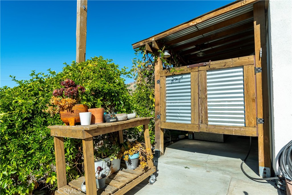 10161 Foothill Boulevard Sylmar, CA 91342 - Photo 21 of 65 Outdoor bathroom entrance