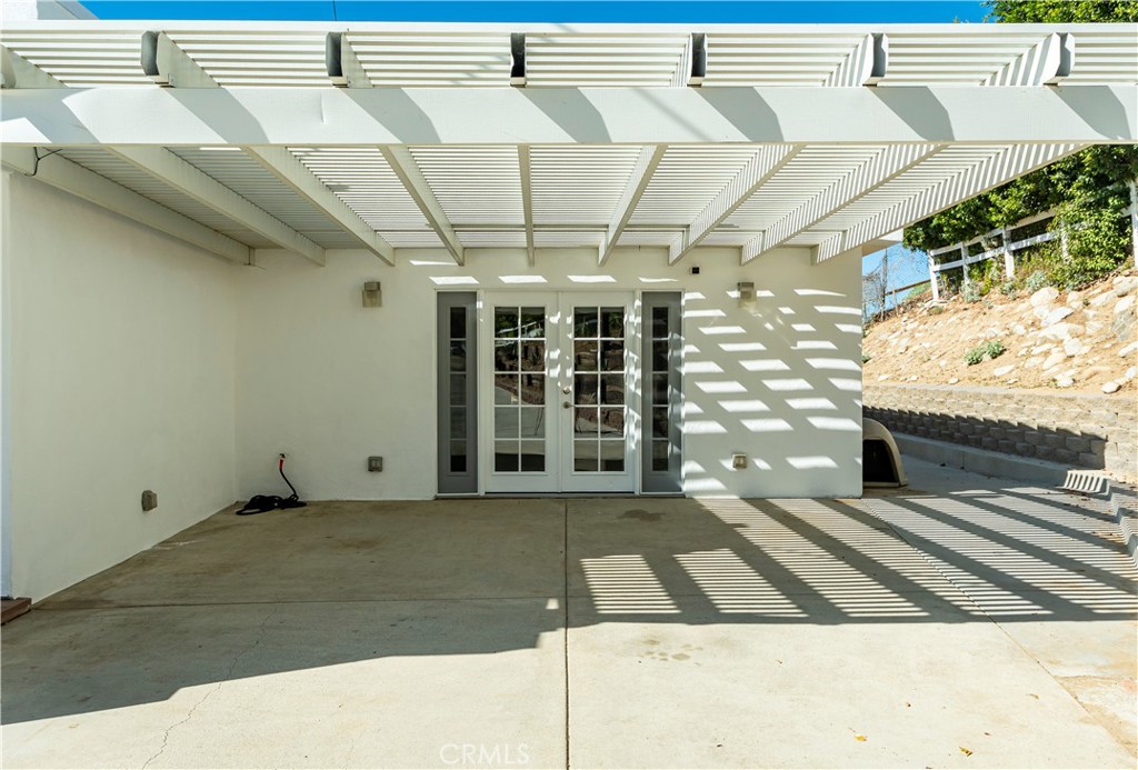 10161 Foothill Boulevard Sylmar, CA 91342 - Photo 5 of 65 Covered patio