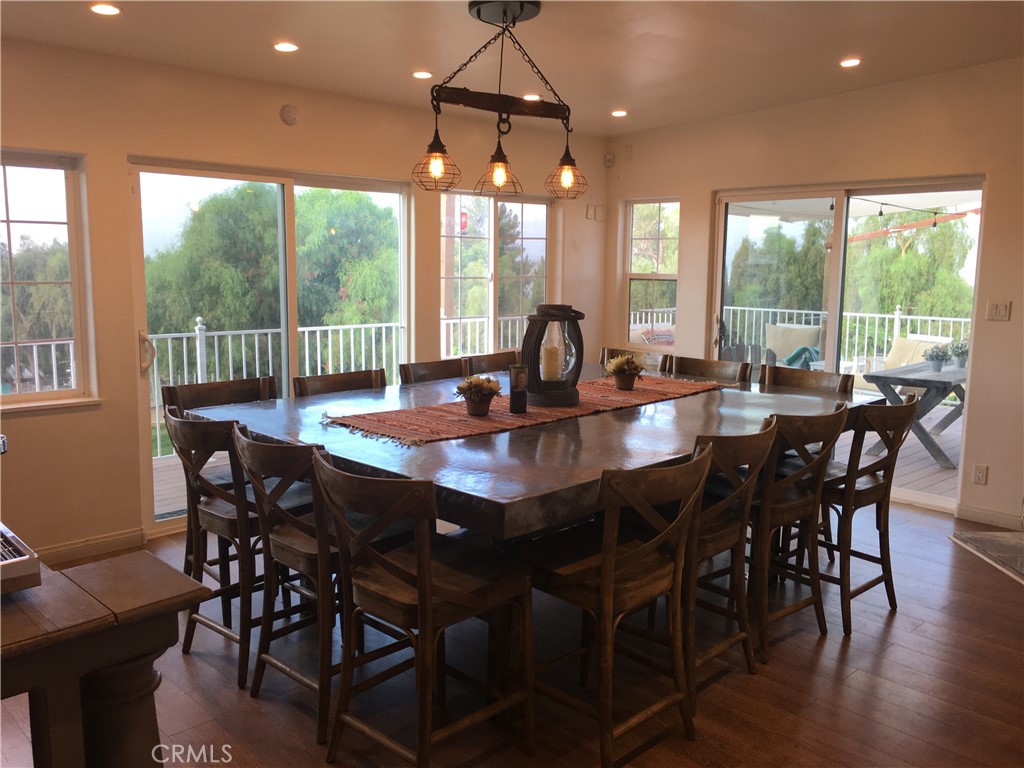 10161 Foothill Boulevard Sylmar, CA 91342 - Photo 58 of 65 Dining area